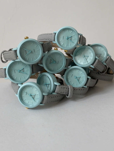 Reloj de Pulsera Minimalista Gris Azul para Mujer con Esfera Pequeña - Image 4