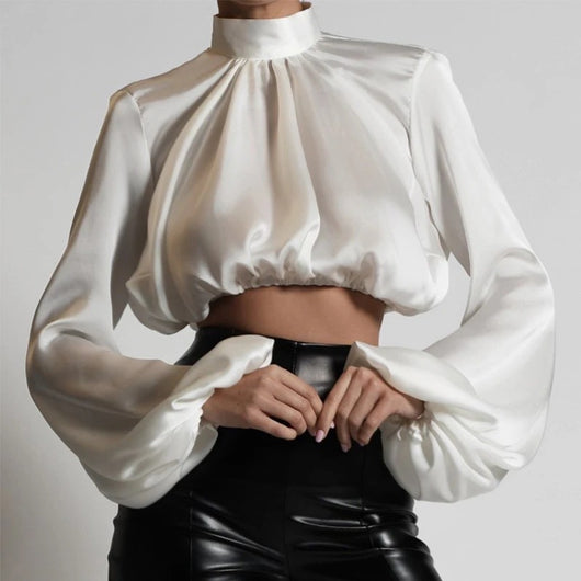 Blusa Cuello Alto con Mangas Acampanadas - Image 13