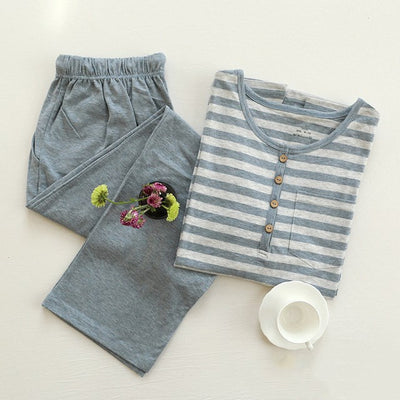 Pijamas a Juego para Parejas con Rayas Tejidas - Image 15