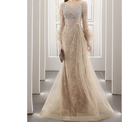 Vestido de Noche Largo Elegante con Incrustaciones de Diamantes y Detalles Joyero - Image 13