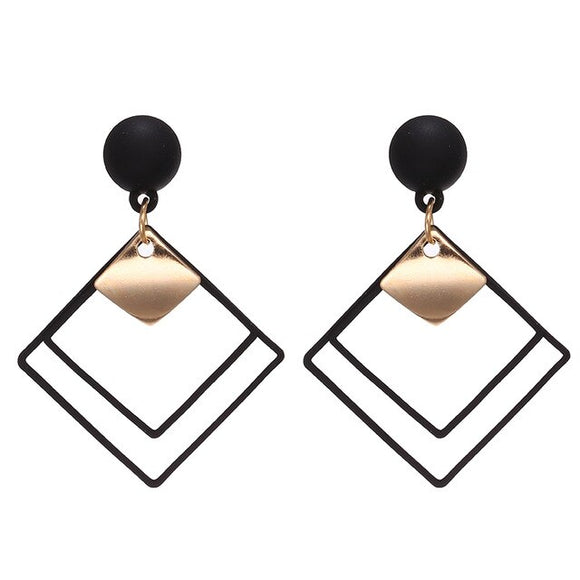 Aretes de Corazón Trendy - Joyería de Moda