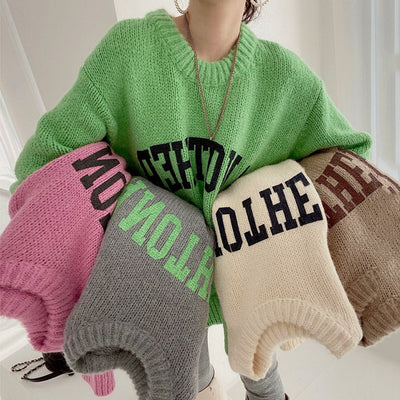 Suéter Tejido Holgado con Estampado de Letras y Cuello Redondo en Colores Pastel - Image 11