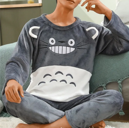 Pijama Térmico de Franela para Hombre con Diseño Infantil - Image 6