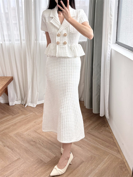 Vestido Tejido Blanco Puro Cuello V con Detalle Hueco - Elegancia Dignificada - Image 8