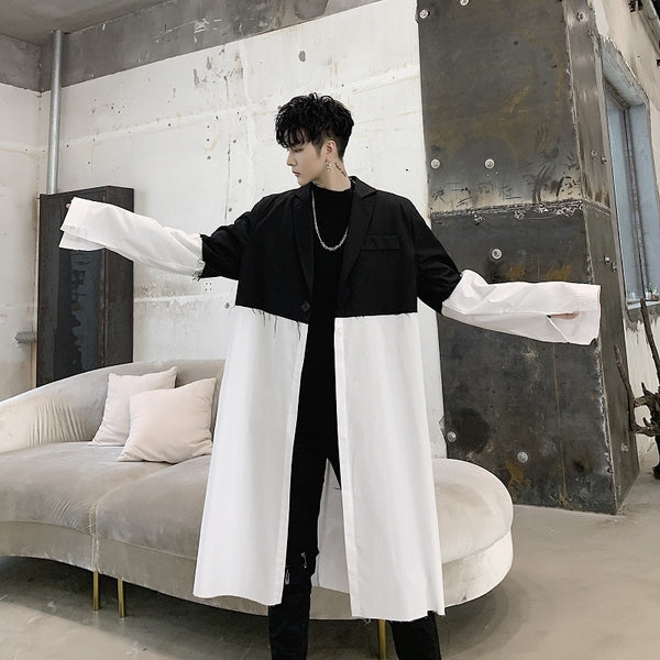 Gabardina de Contraste Blanco y Negro - Corte Midi
