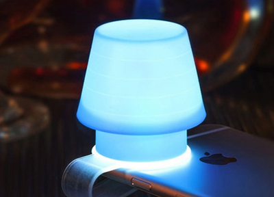 Soporte para Teléfono con Luz Nocturna de Silicona - Diseño Adorable - Image 4