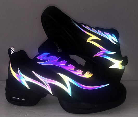 Tenis Deportivos para Mujer con Malla Reflectante y Tecnología Láser - Image 13