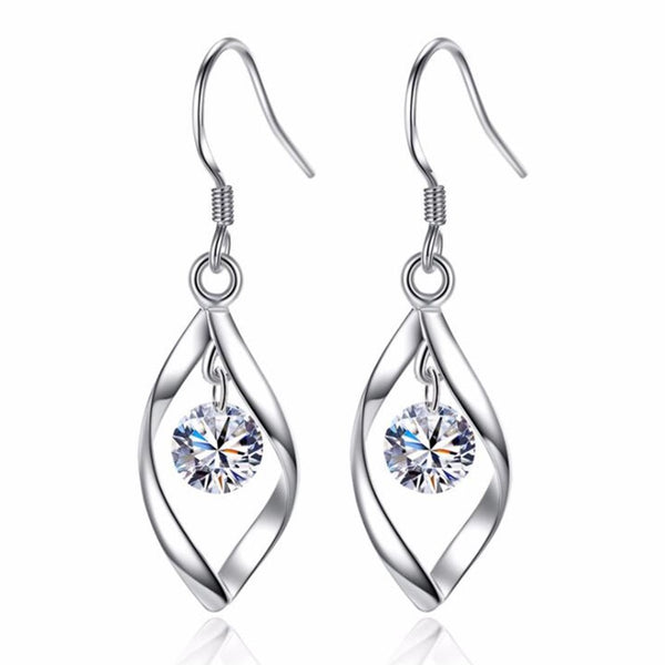 Aretes de Plata Esterlina Retorcida con Diamante - Image 5