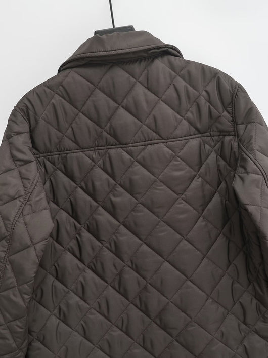 Abrigo Acolchado para Mujer con Solapa y Diseño Rombo - Cálido y Versátil - Image 12