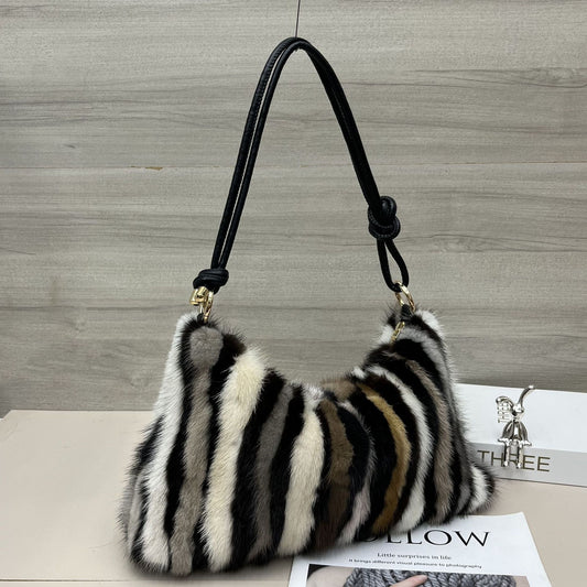 Bolsa Baguette de Peluche con Pelaje Real