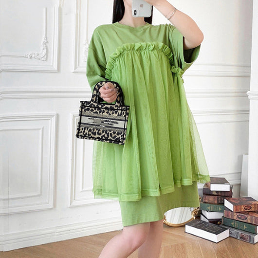 Vestido Mini Verde con Detalles de Tul y Diseño T-shirt