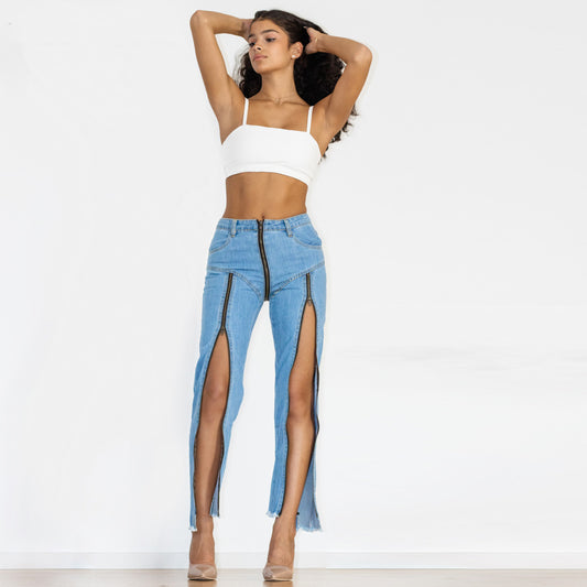 Jeans Skinny Azul Claro con Diseño de Cremallera y Corte Irregular