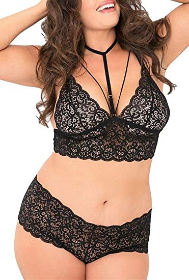Plus size model wearing a red lace longline bralette with a choker and matching high-waisted briefs. - Image 8