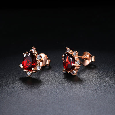 Aretes de Granate Natural Forma Pera en Oro Rosado
