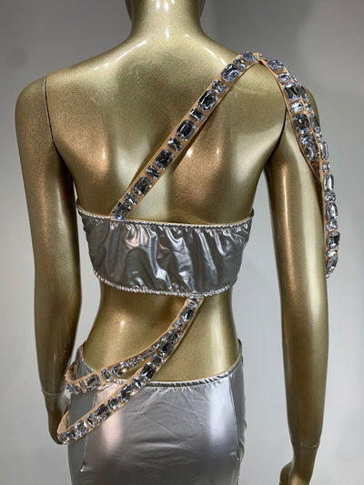 Traje Vestido Brillante con Cristales Decorativos - Image 15