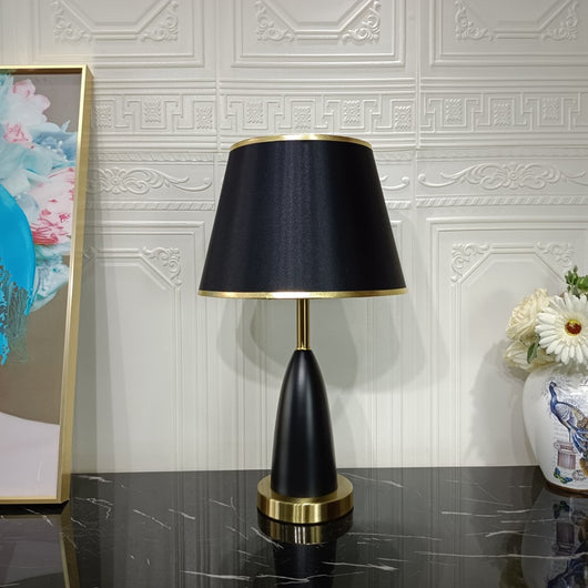 Lámpara de Escritorio Decorativa Metal - Iluminación Elegante para tu Dormitorio