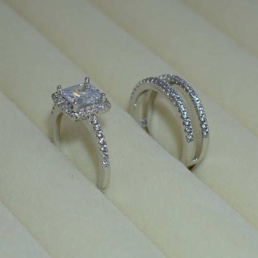 Anillo de Circonita Versátil para Mujer - Diseño Minimalista Elegante - Image 4