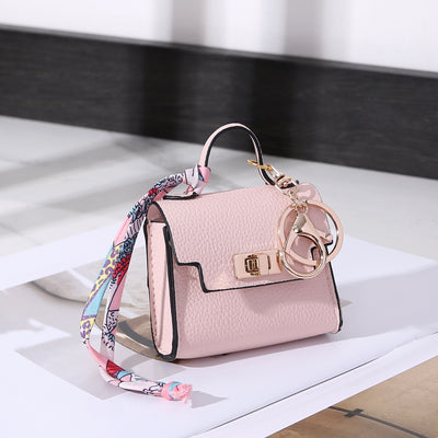 Bolsa Colgante Minimalista de Lujo en Plástico - Image 13
