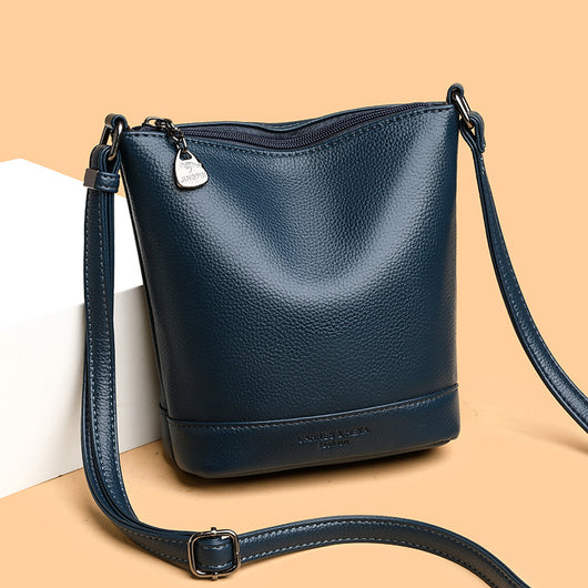 Bolso Crossbody de Cuero Premium para Mamá - Espacioso y Elegante - Image 3