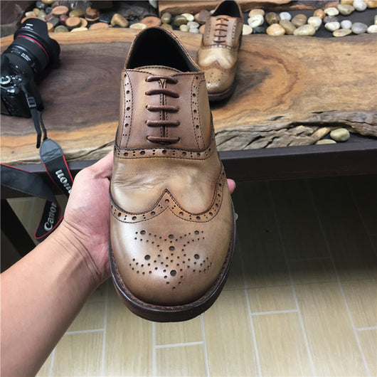 Zapatos de Cuero Artesanales Grabados Vintage para Hombre - Image 4