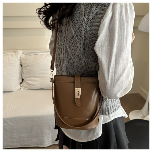 Bolso Bandolera Mujer Un Hombro con Diseño de Mano - Image 21