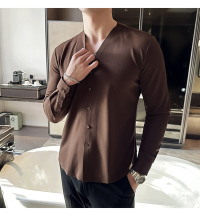 Camisa de Cuello V Manga Larga con Textura Waffle para Hombre - Image 18