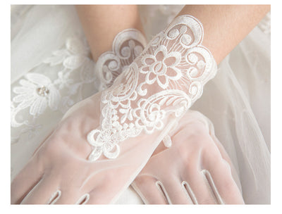 Guantes de Novia con Protección Solar y Encaje Calado - Image 9