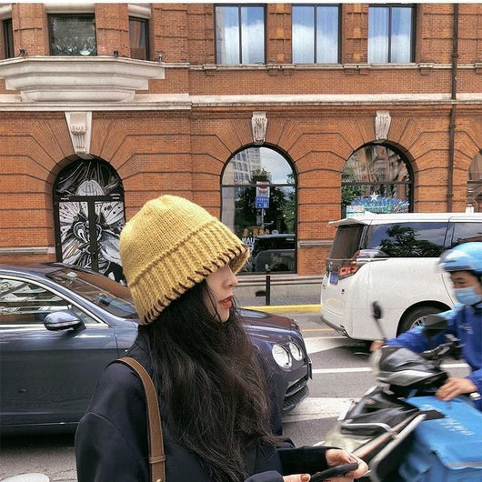 Gorro Tejido Mujer Versátil con Costuras Reforzadas - Image 9