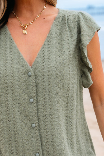 Blusa Verde Laurel con Mangas Volantes y Encaje Escote V - Image 5