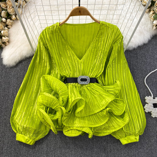 Blusa Suelta con Cuello V, Mangas Largas y Volantes en Bajo