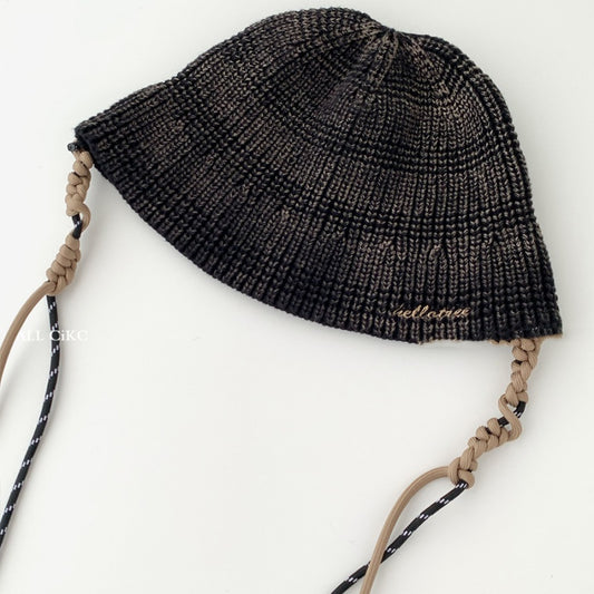 Gorro Tejido Fisherman Elegante que Estiliza el Rostro - Image 2