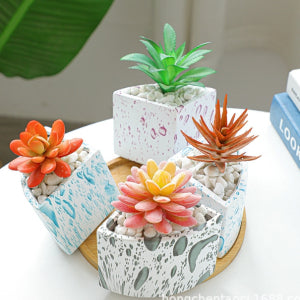 Maceta de Cerámica con Diseño Floral y Bandeja de Bambú