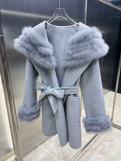 Abrigo de Invierno para Mujer en Lana de Oveja con Corte Ajustado - Image 15