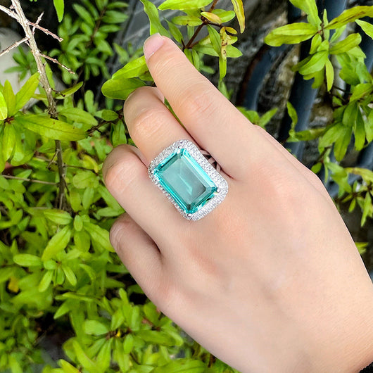 Anillo Geométrico Rectangular de Diseño Moderno