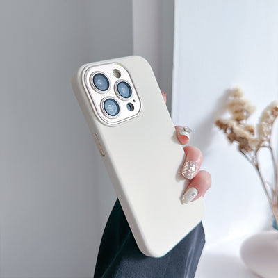 Funda Protectora de Silicona Líquida con Protector de Lente para iPhone 14 e iPhone 15 - Image 3
