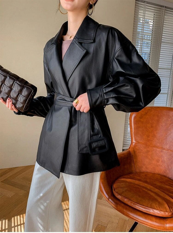 Chaqueta de Cuero Suelta con Cinturón Versátil