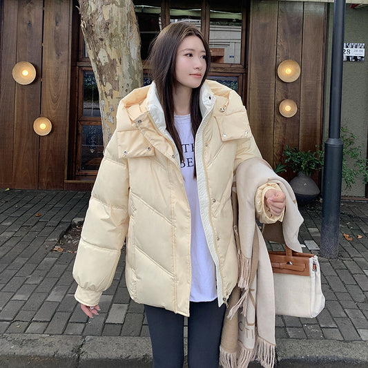 Chaqueta Corta Acolchada para Mujer con Capucha - Cálida y Resistente al Viento - Image 2