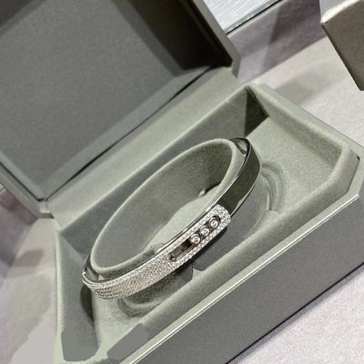 Pulsera Deslizante de Lujo Ligero con Tres Diamantes Engarzados - Image 10