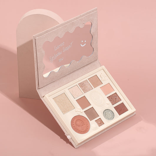 Paleta Todo en Uno: Sombras, Rubor e Iluminador con Acabado Embossed - Image 6