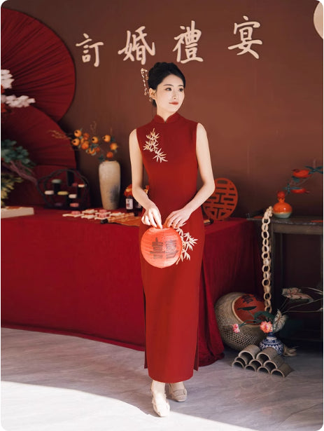 Vestido Largo Cheongsam Rojo Bordado Elegante de Bambú - Image 9