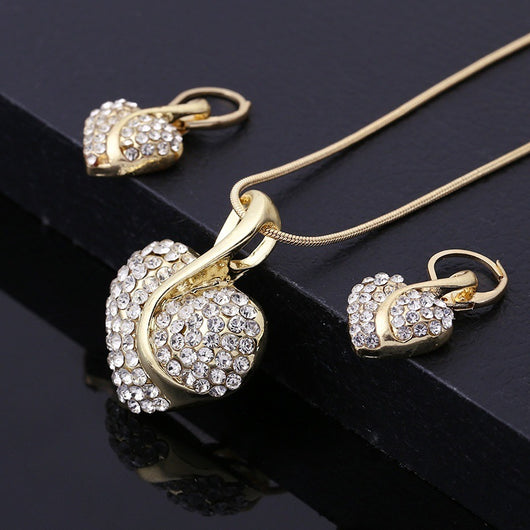 Aretes y Collar de Circonita en Forma de Corazón - Image 11