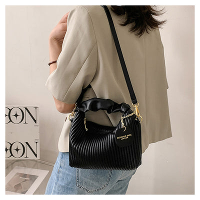 Bolsa Crossbody de Cuero PU con Pliegues Cloud - Elegante y Versátil - Image 23