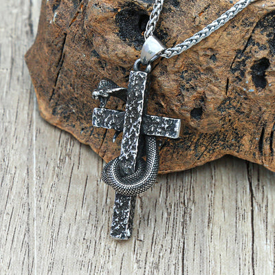 Collar Vintage Cobra Tridimensional con Crucifijo para Hombre - Image 4