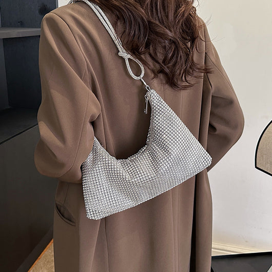 Bolso de Hombro Brillante con Strass y Detalle Anudado - Image 4
