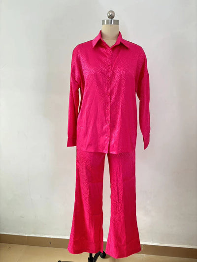 Conjunto de Dos Piezas Mujer con Camisa Estampado Leopardo y Pantalón - Image 38