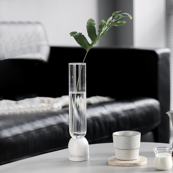 Florero de Vidrio Transparente con Base de Mármol - Diseño Moderno Minimalista