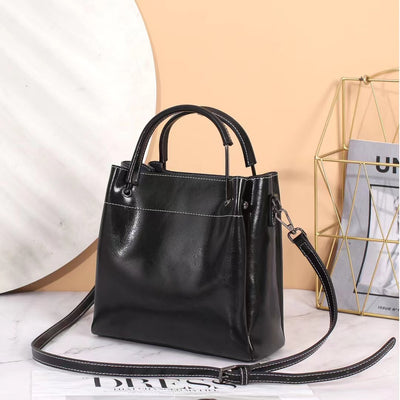Bolso Bandolera de Cuero para Mujer - Diseño Versátil y Portátil - Image 3