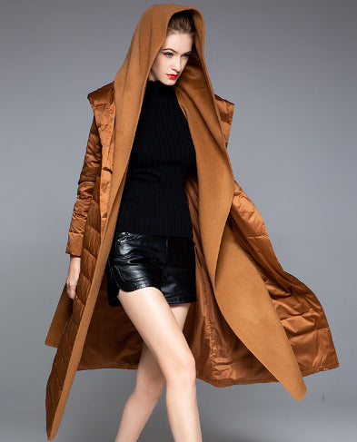 Chaqueta Acolchada con Capucha y Parches de Encaje para Mujer - Image 6