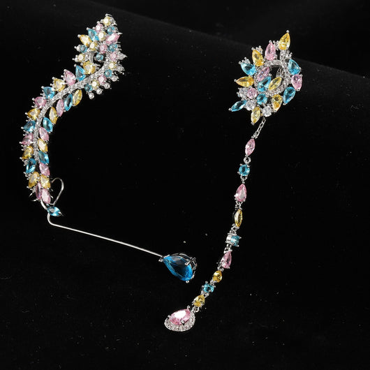 Aretes Asimétricos de Circón y Diamantes - Diseño Pluma Elegante - Image 9