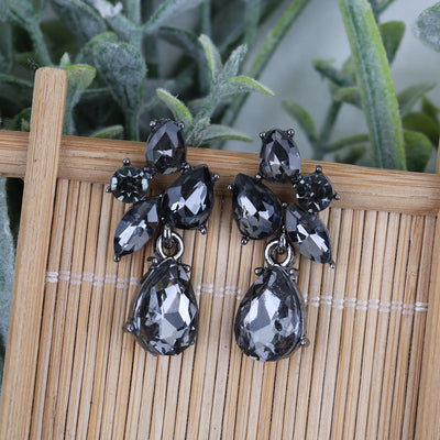 Aretes de Acero Quirúrgico con Cristales - Diseño Minimalista Elegante - Image 5